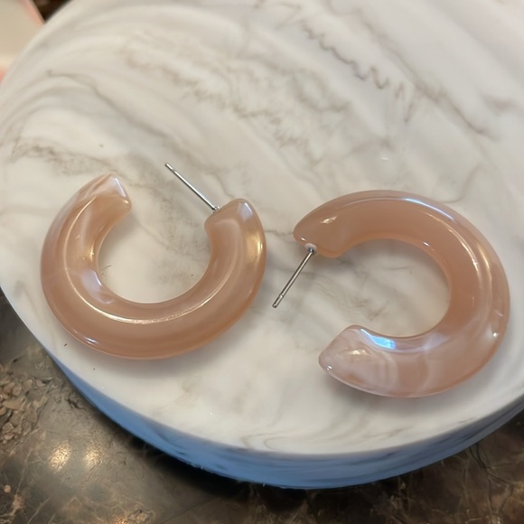 Beige Marble Resin Hoops - Picture 4 of 7